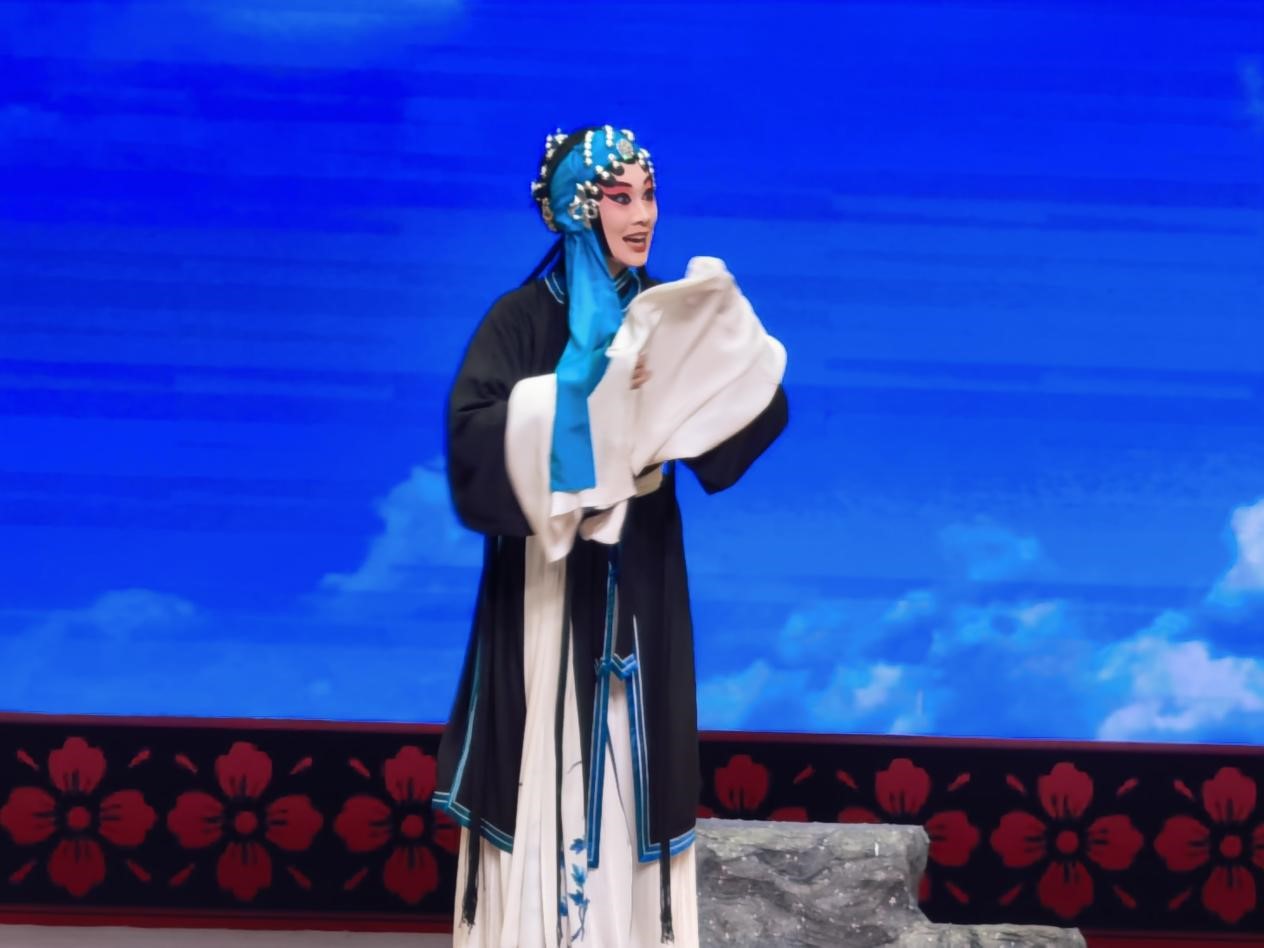 全国小梅花 扬艺夺三金 创造新纪录！